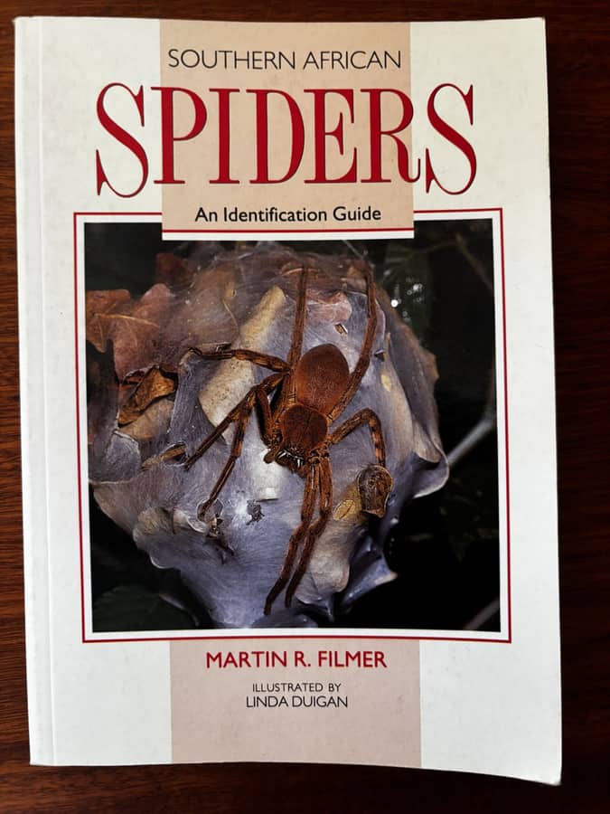 Southern African Spiders: An Identification Guide — Martin R. Filmer